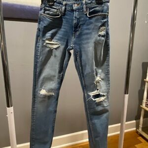 Old Navy Women's Distressed Skinny Jeans - Light Blue